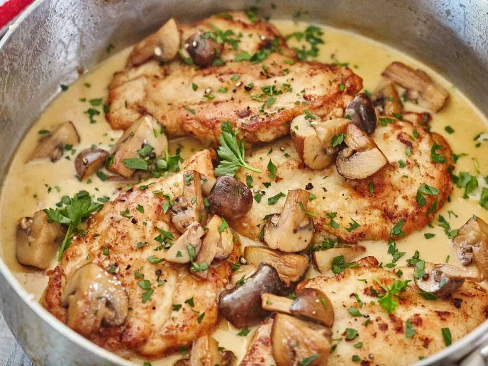 Chicken Marsala Over White Rice