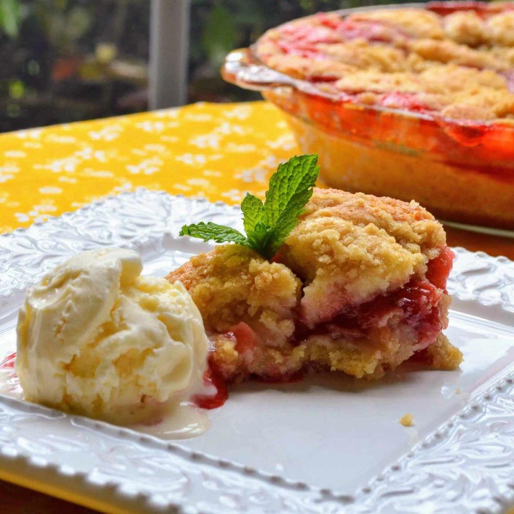 Strawberry Rhubarb Buckle