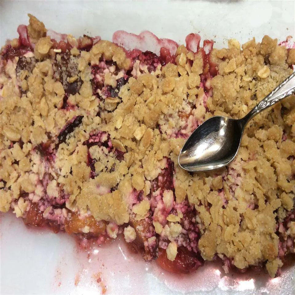 Diane's Plum Crumble