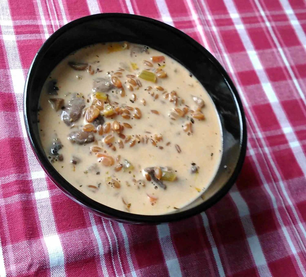 Vegan Creamy Mushroom and Farro Soup