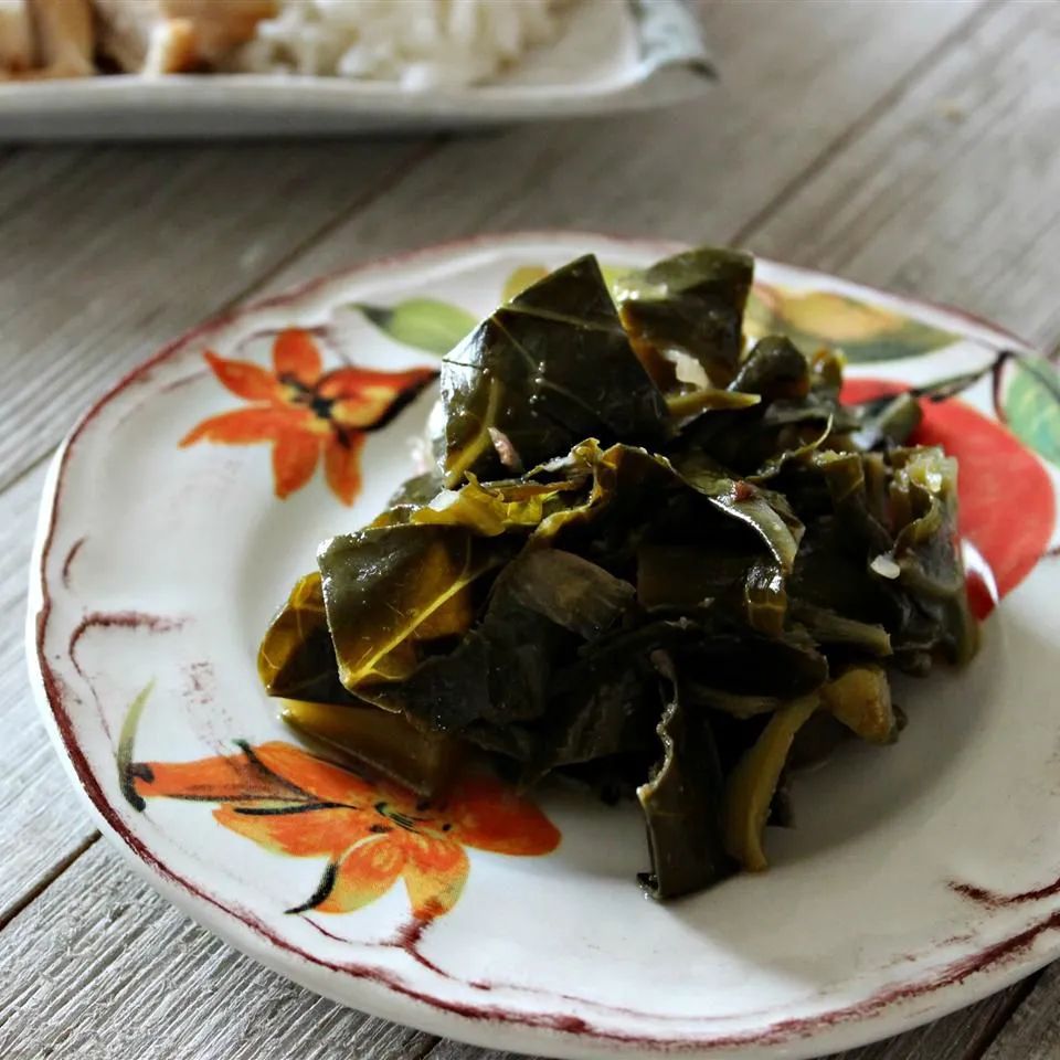 "Eat Them Right Out of the Pot" Vegetarian Collard Greens