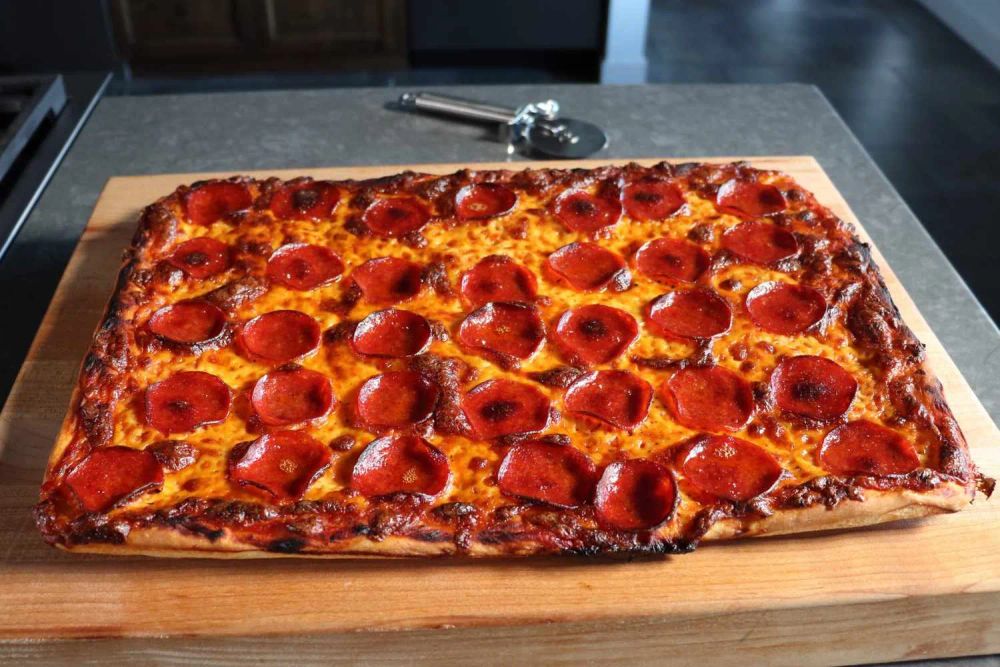 Buffalo-Style Pizza