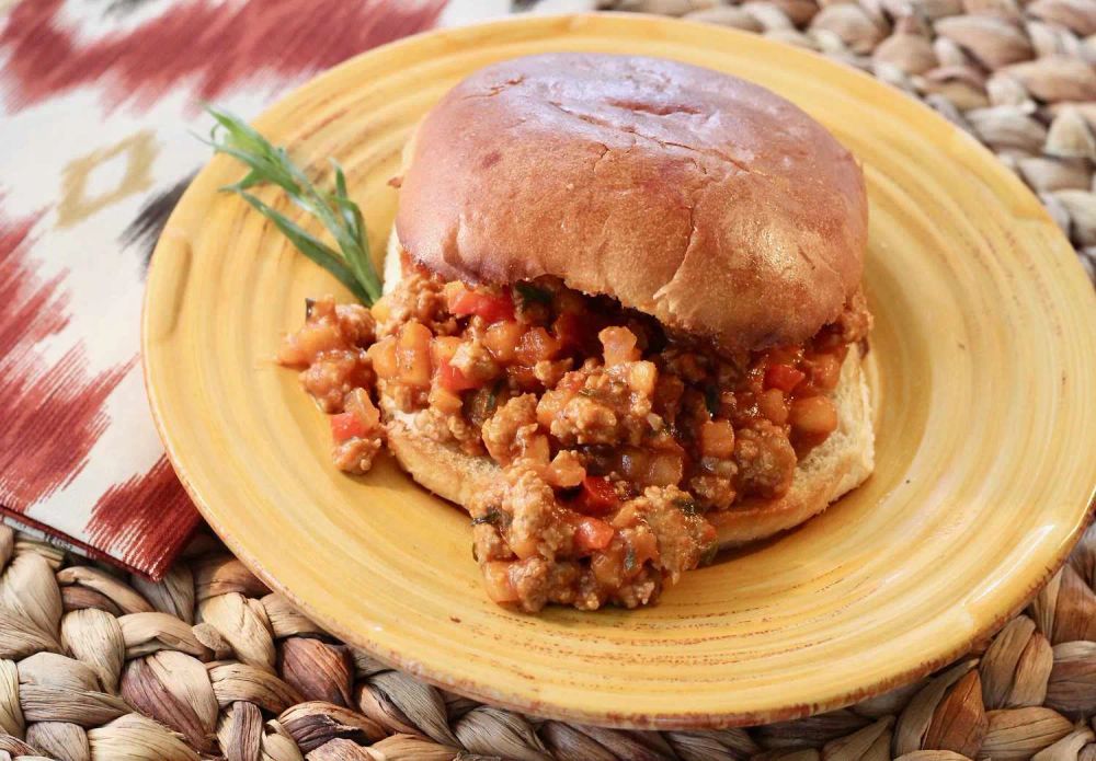 Apple-Tarragon Turkey Sloppy Joes