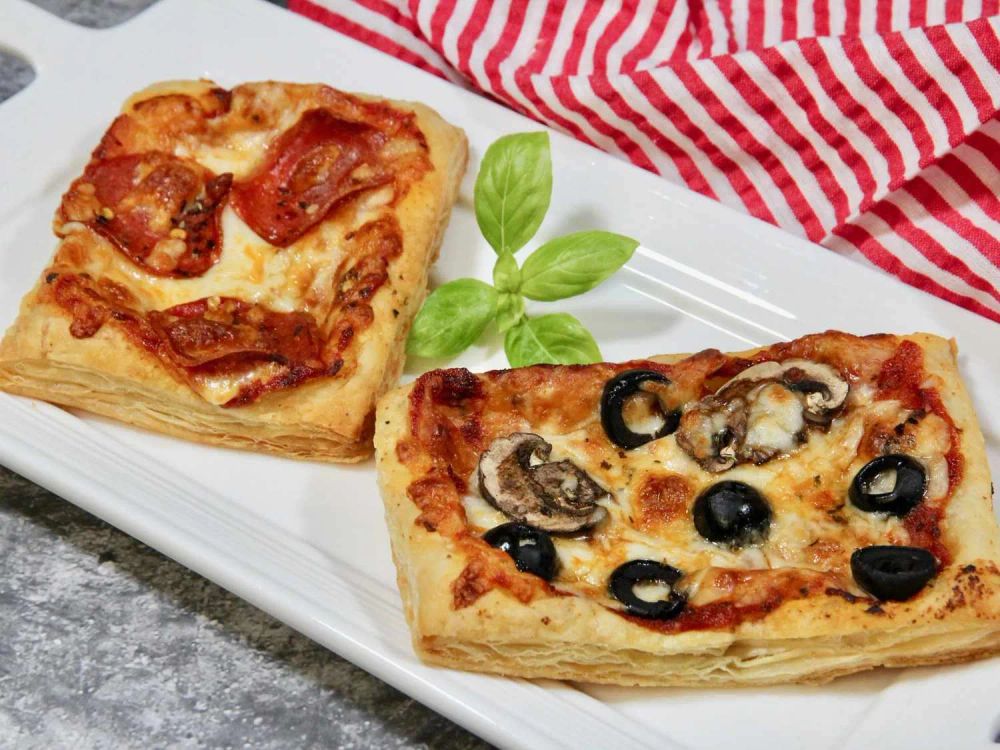 Addie's Puff Pastry Pizzas