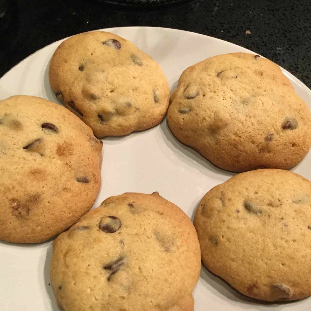 Giant Chocolate Chip Cookies