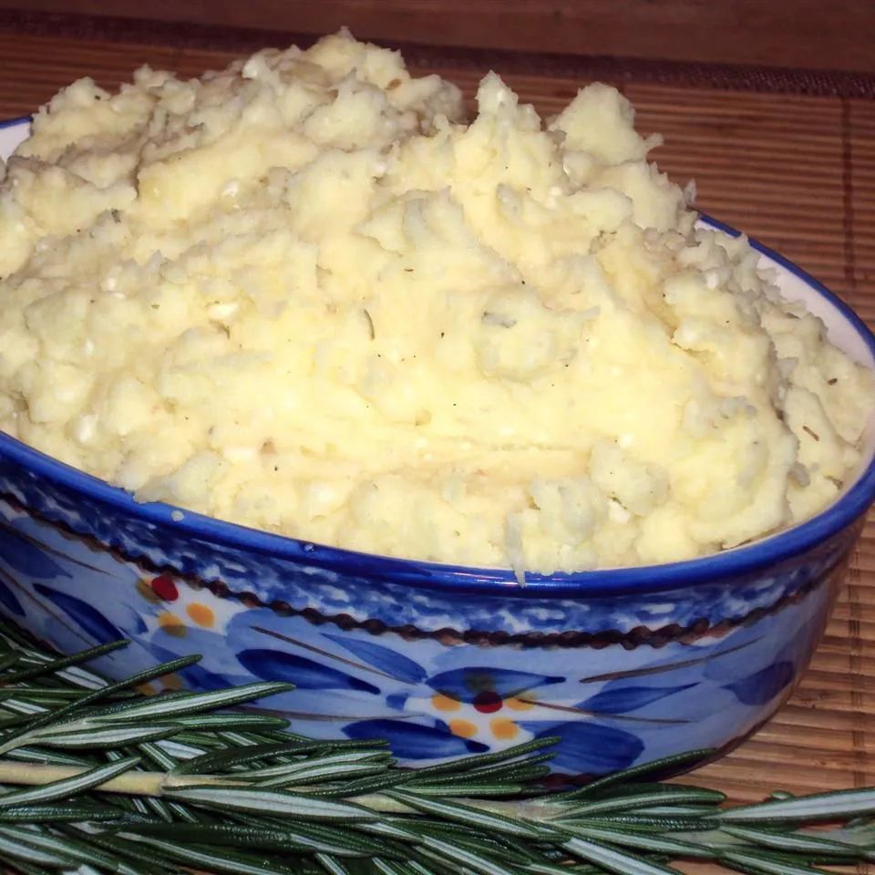 Garlic, Herb, and Feta Cheese Mashed Potatoes