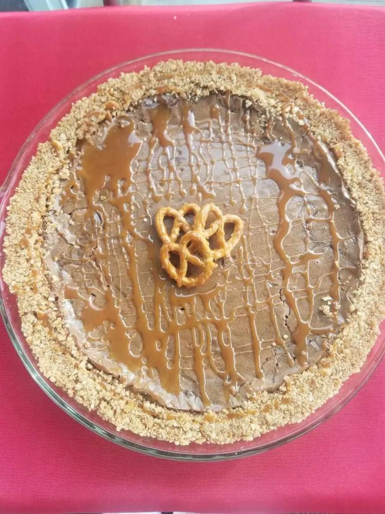 Pretzel Fudge Pie