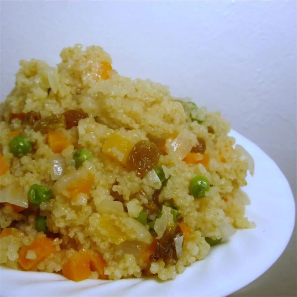 Quick Couscous with Raisins and Carrots