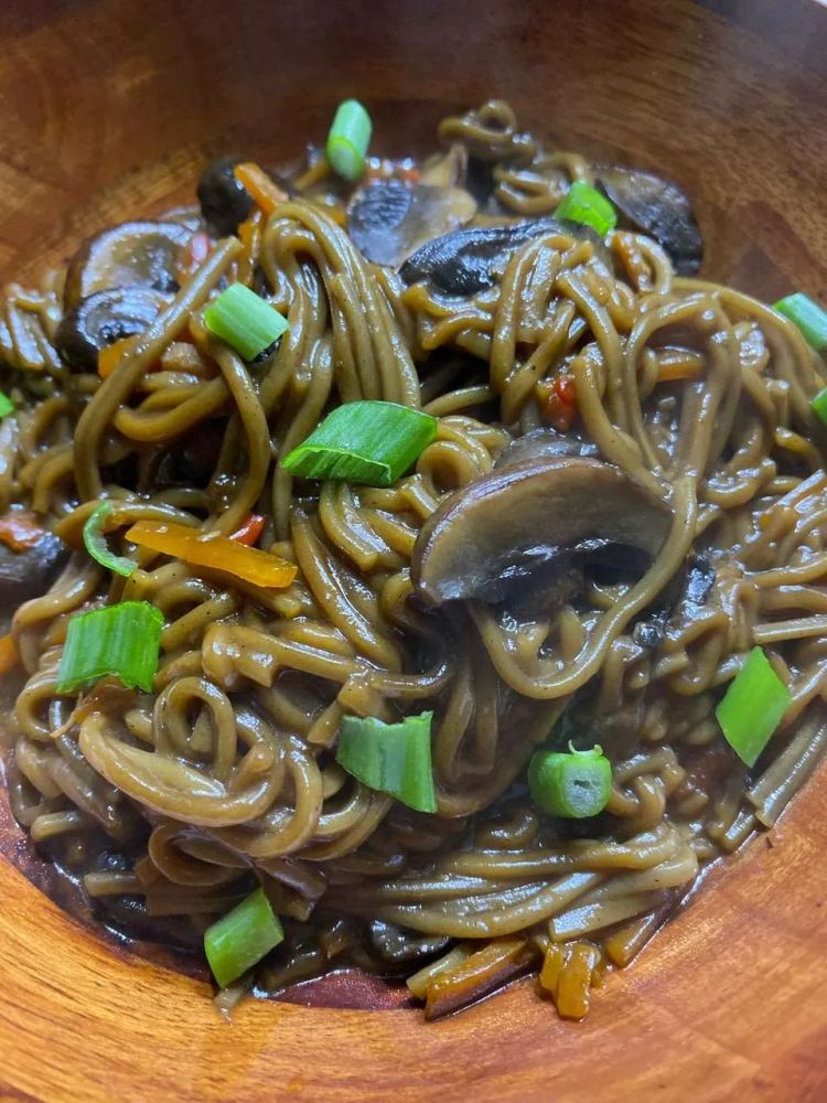 Instant Pot Mushroom and Soba Noodle Stir-Fry