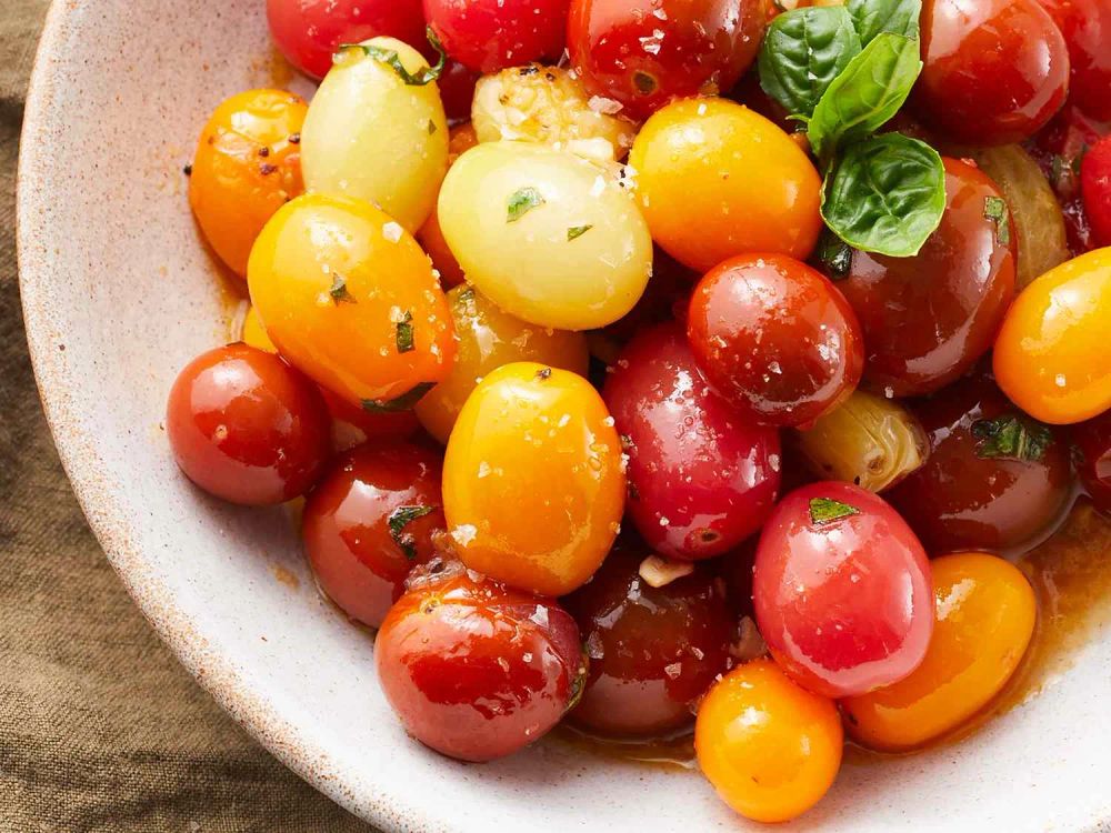 Sautéed Cherry Tomatoes with Garlic and Basil