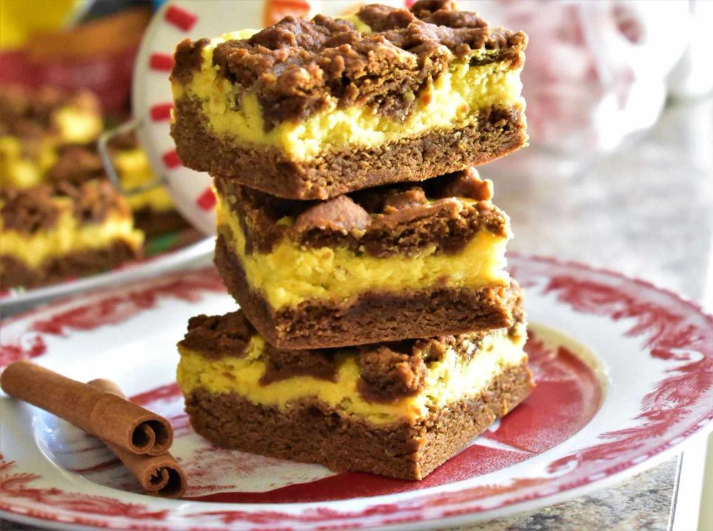 Orange-Gingerbread Cheesecake Bars