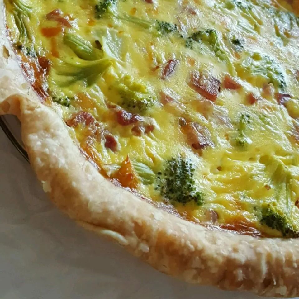 Easy Broccoli and Ham Quiche