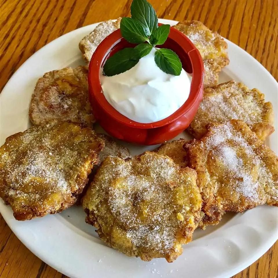 Patacones de Colombia (Fried Plantains)