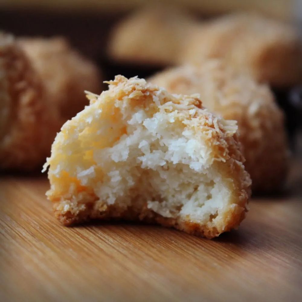 Four-Ingredient Gluten-Free Italian Coconut Cookies