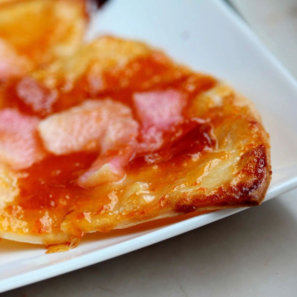 Peach Tartlets with Apricot Glaze