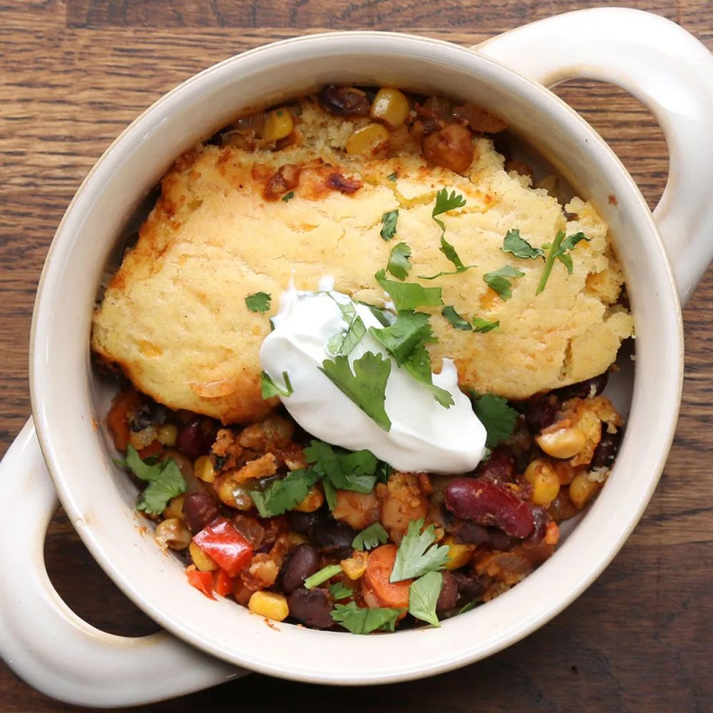 Cheesy Cornbread-Topped Chili