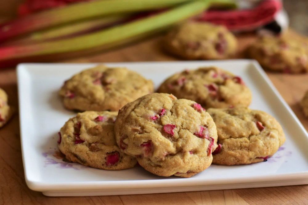 Rhubarb Ginger Cookies