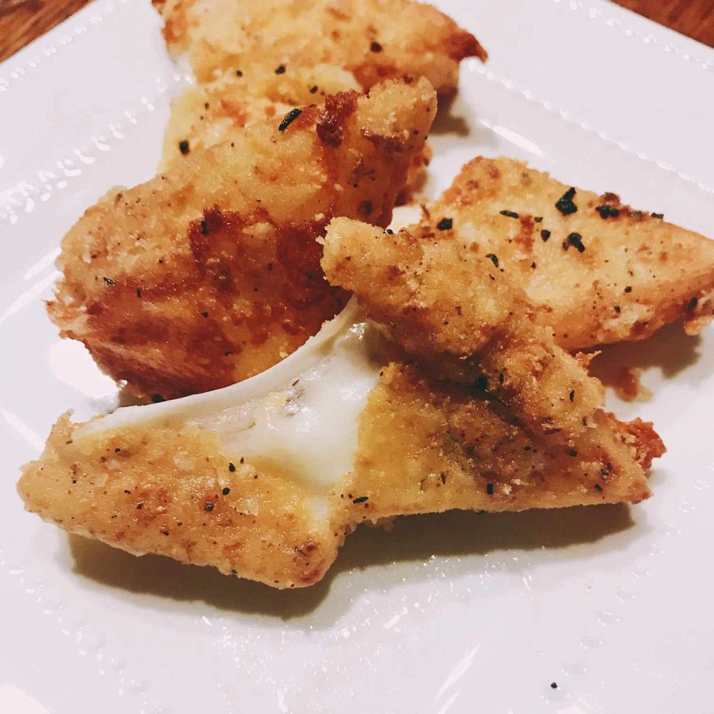 Gluten-Free Mozzarella Bites