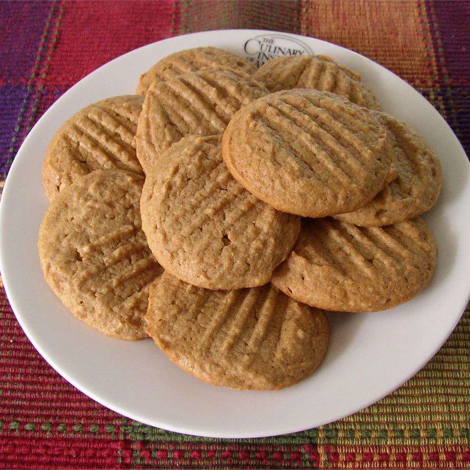 Easy Whole Wheat Peanut Butter Cookies