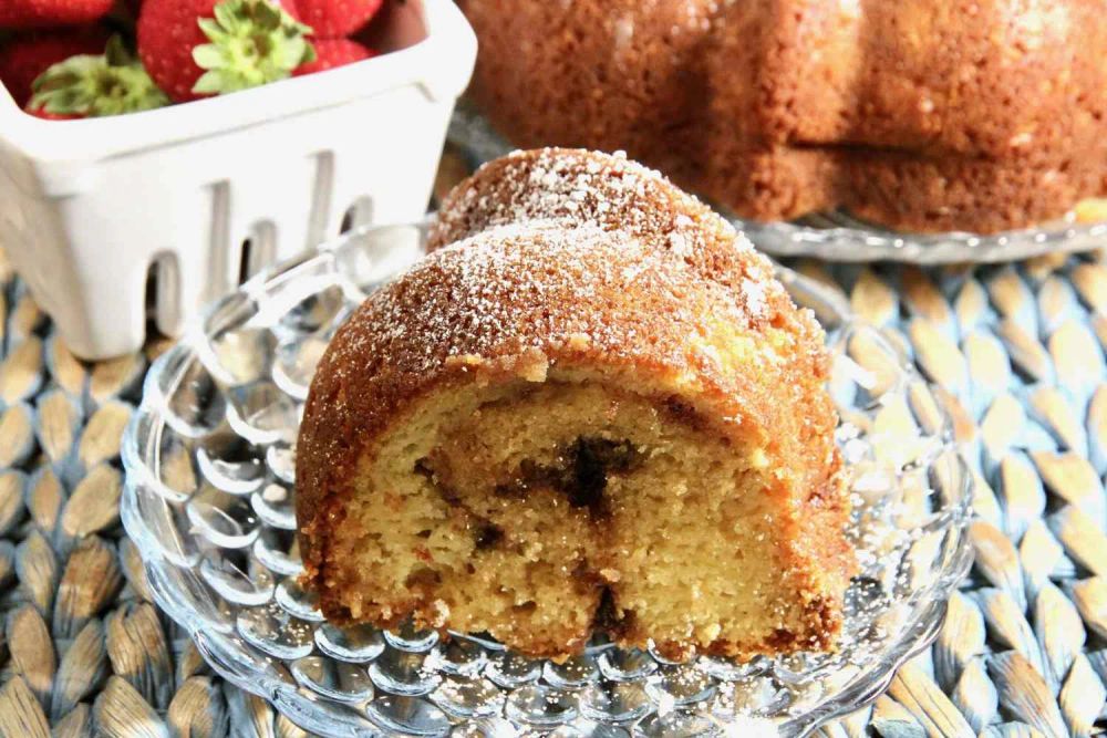 Toffee Bundt Cake