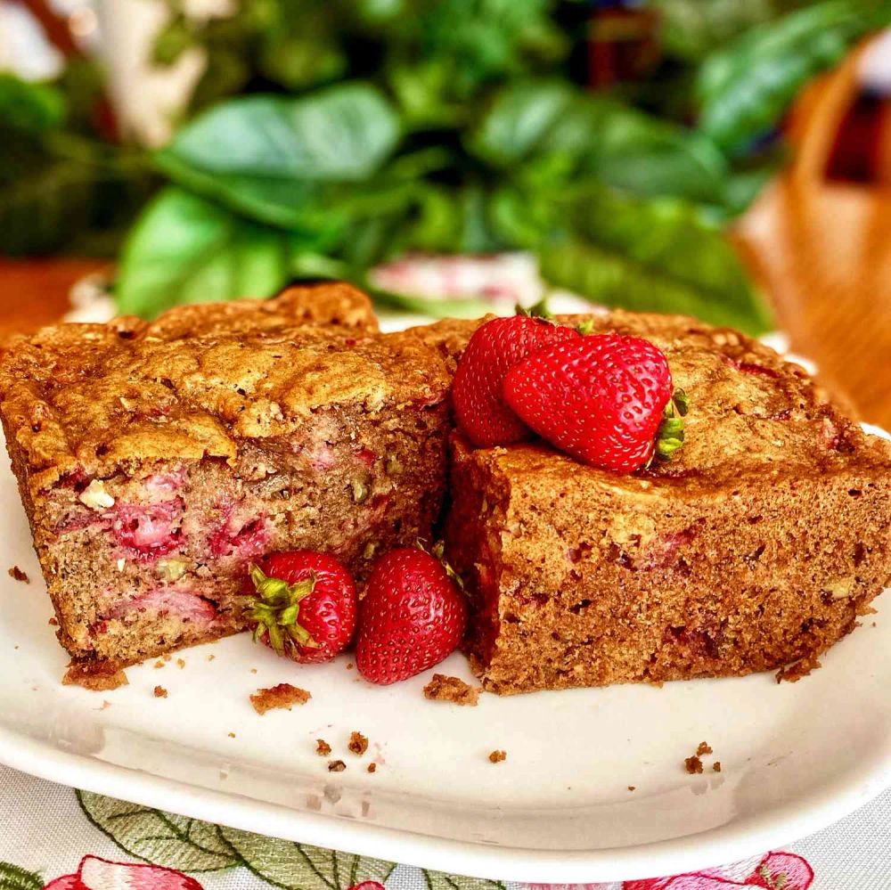 Strawberry Cake with Cream Cheese Frosting