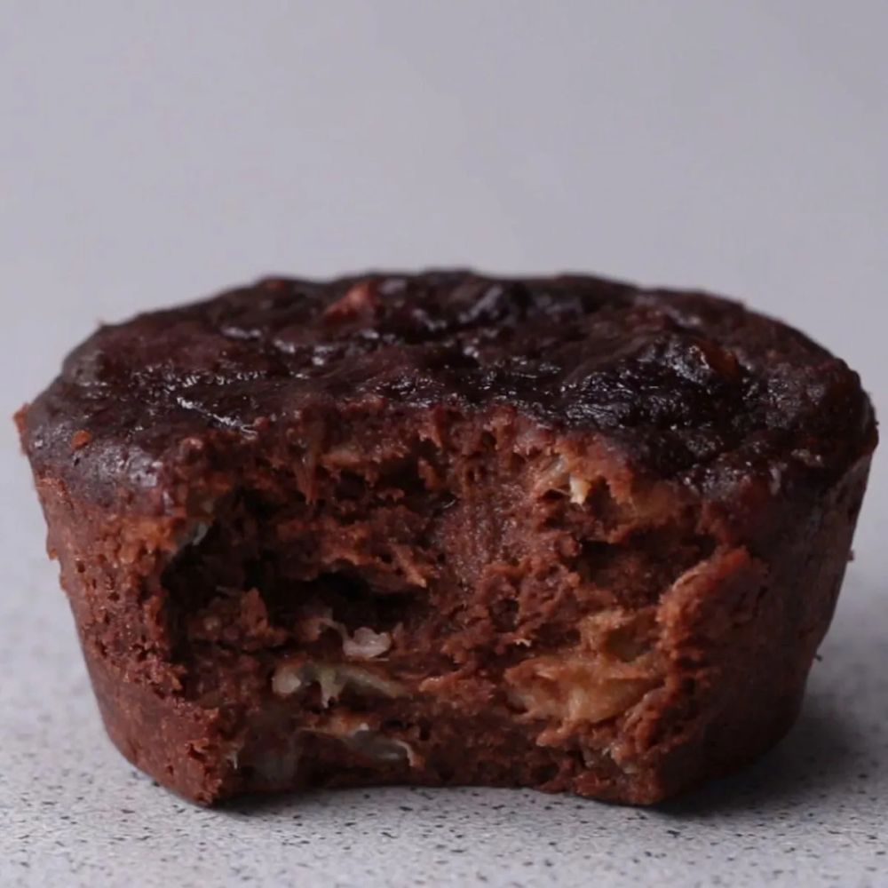 3-Ingredient Flourless Chocolate & Blueberry Banana Muffins