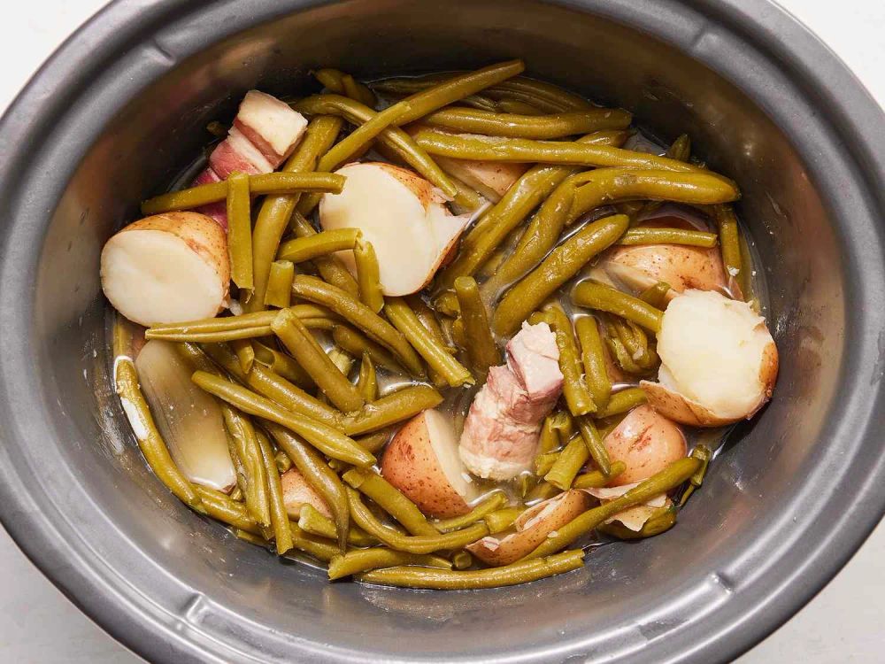 Slow Cooker Green Beans and Potatoes