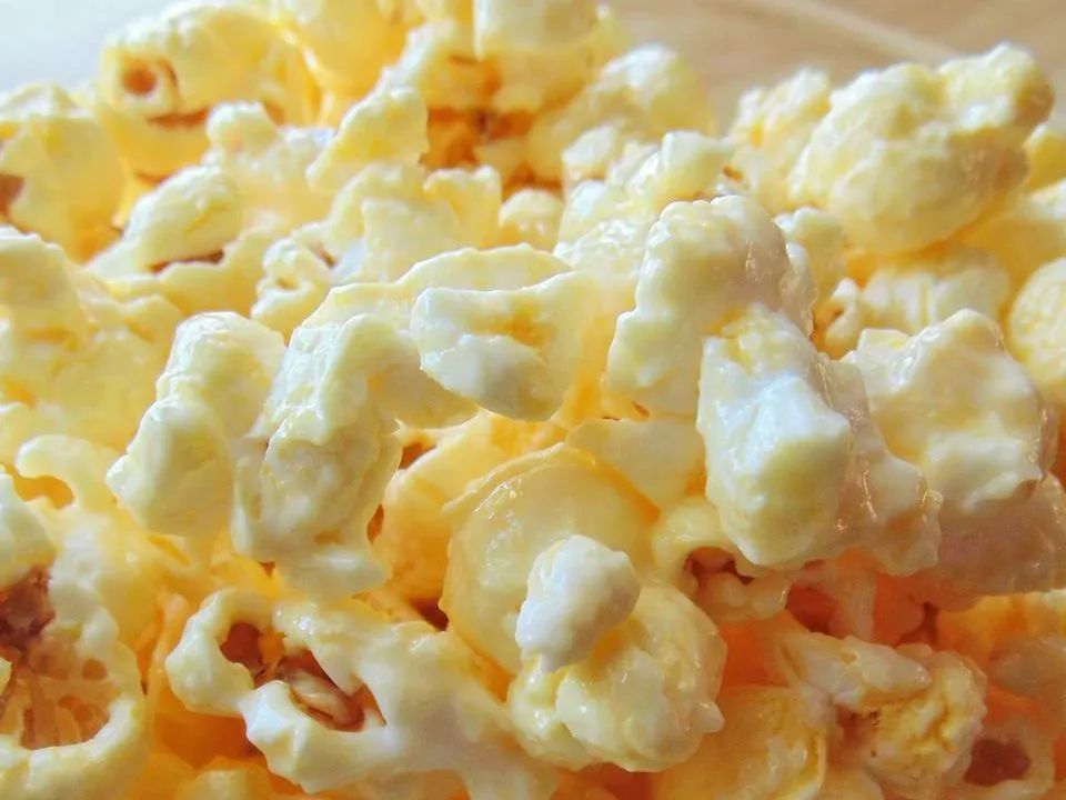 White Chocolate Popcorn