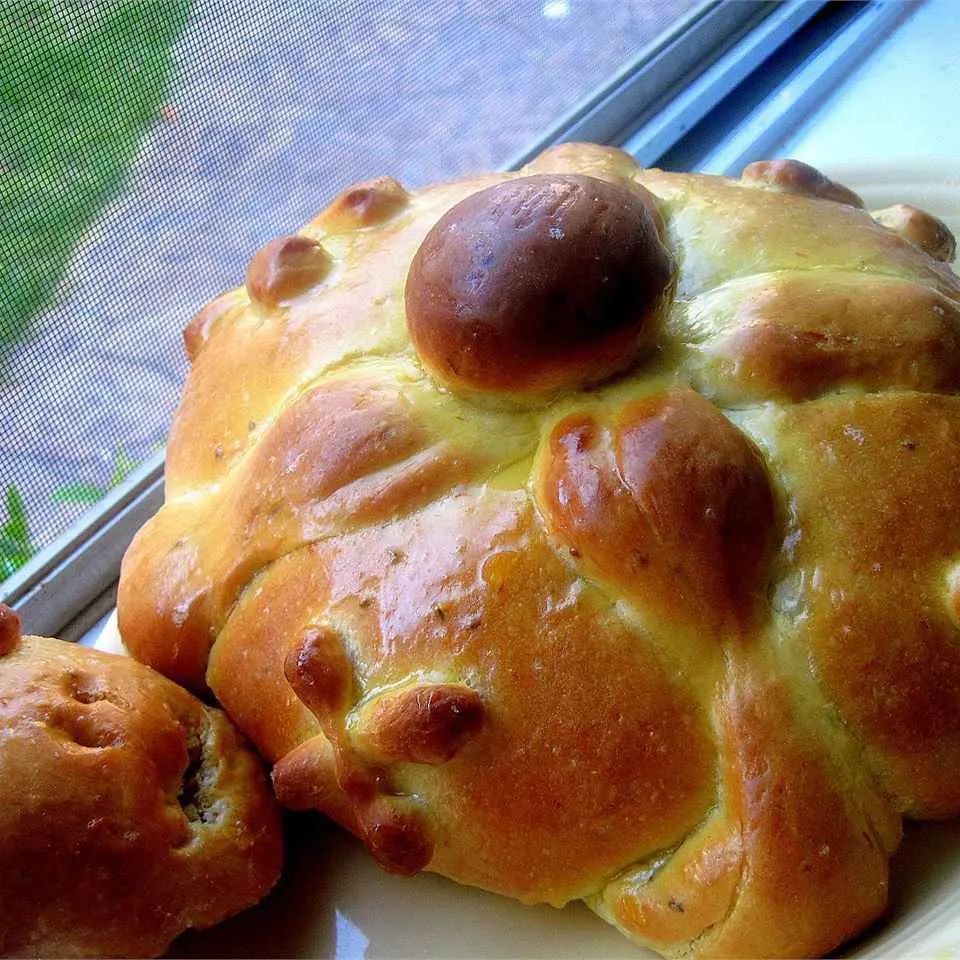 Pan de Muertos (Mexican Bread of the Dead)