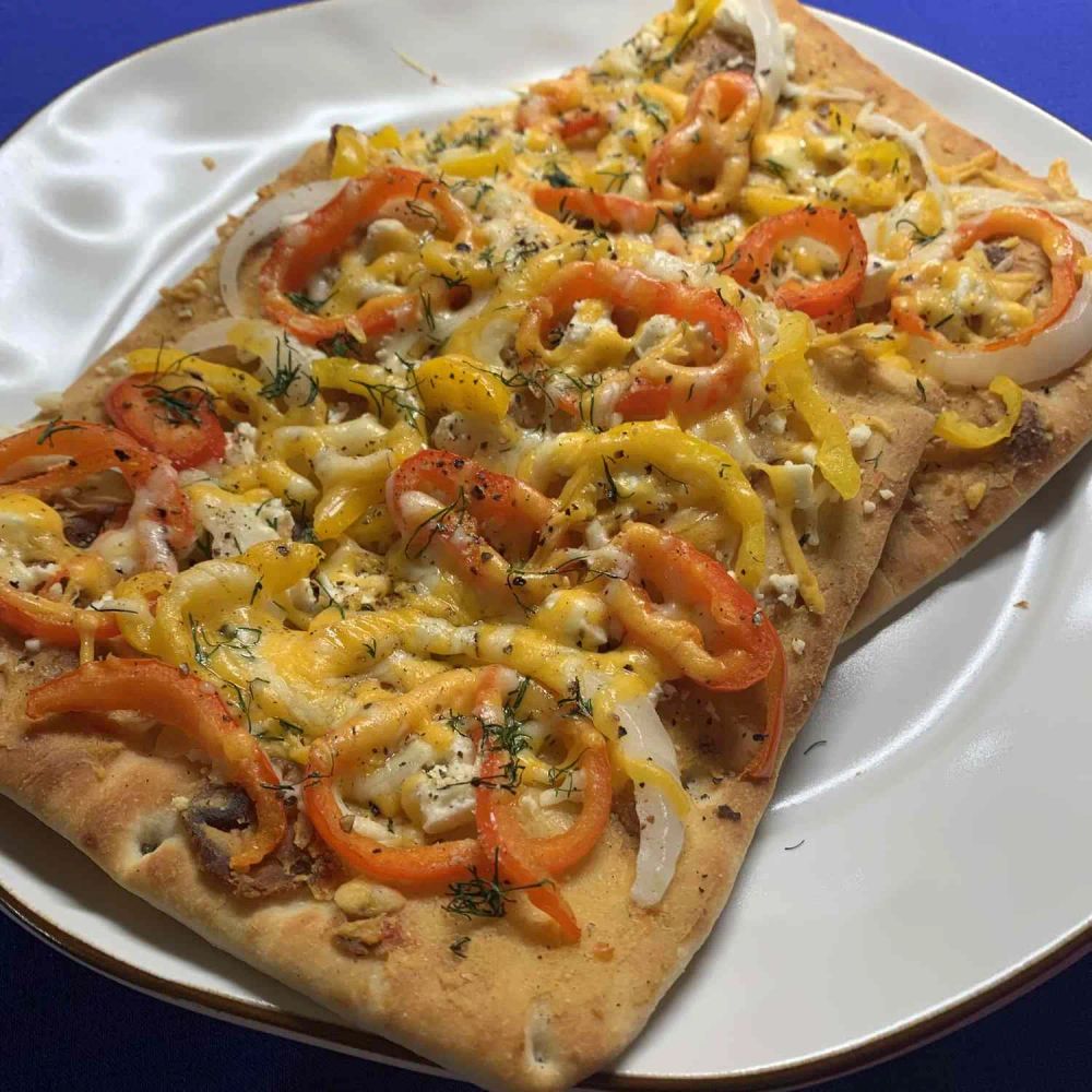 Mediterranean Flatbread Pizza