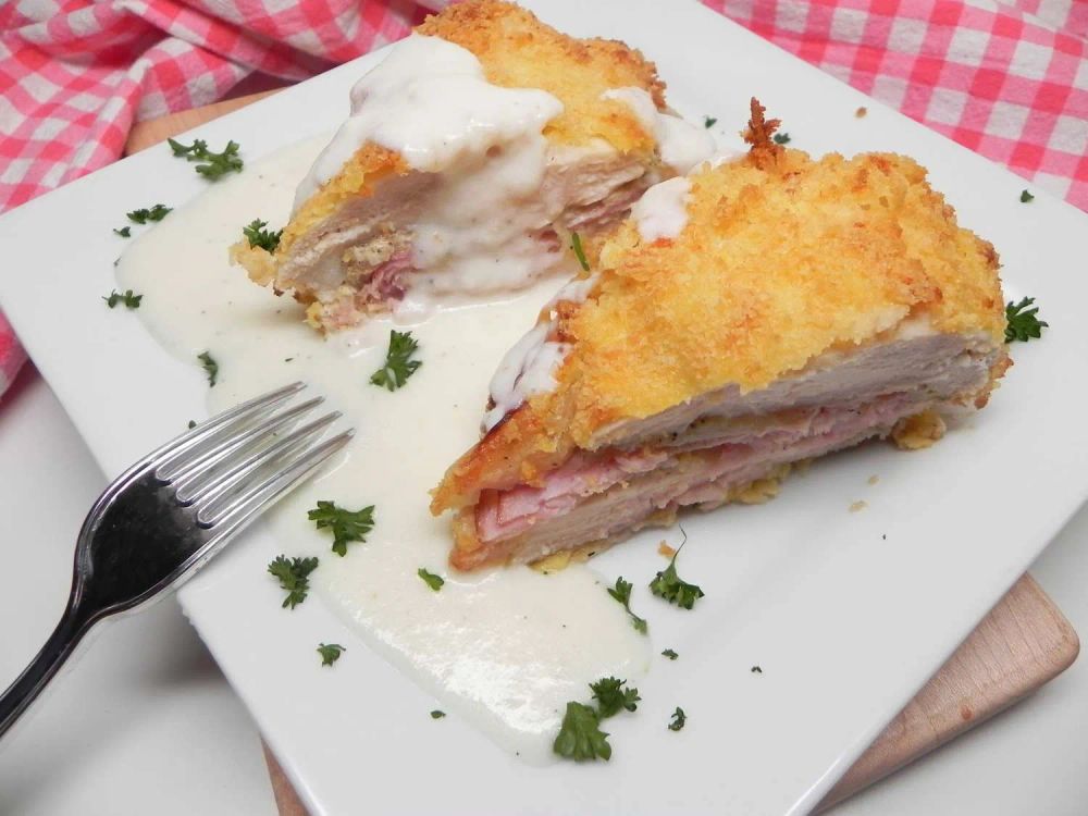 Swiss Cheese Sauce for Chicken Cordon Bleu