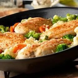 Garlic Chicken, Vegetable and Rice Skillet