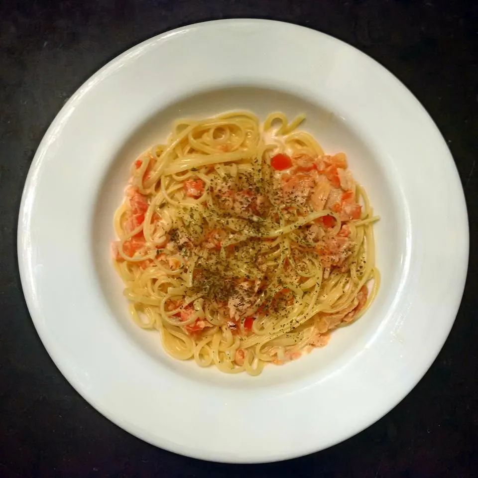 Creamy Vodka Fettuccine with Tomato, Smoked Salmon, and Caviar