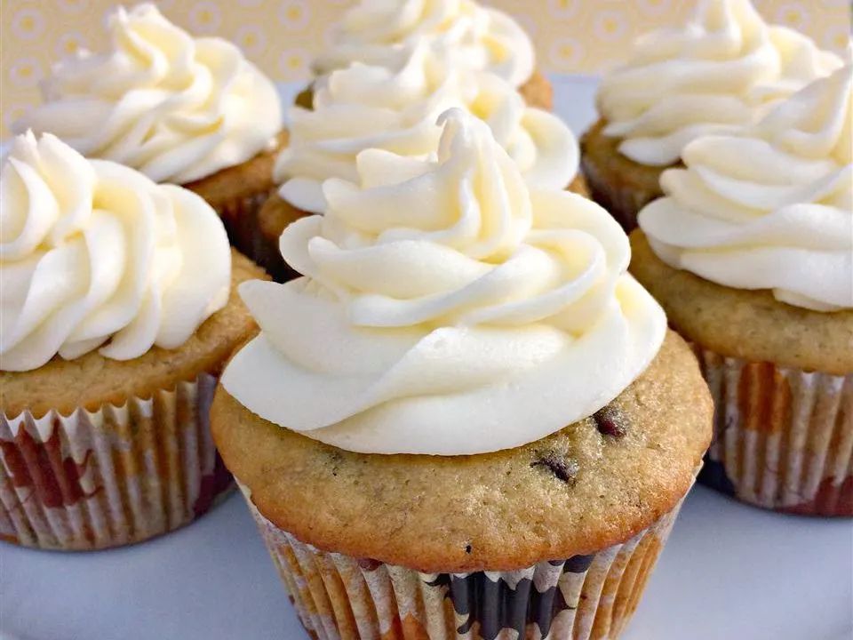 Banana Chocolate Chip Cupcakes with Cream Cheese Frosting