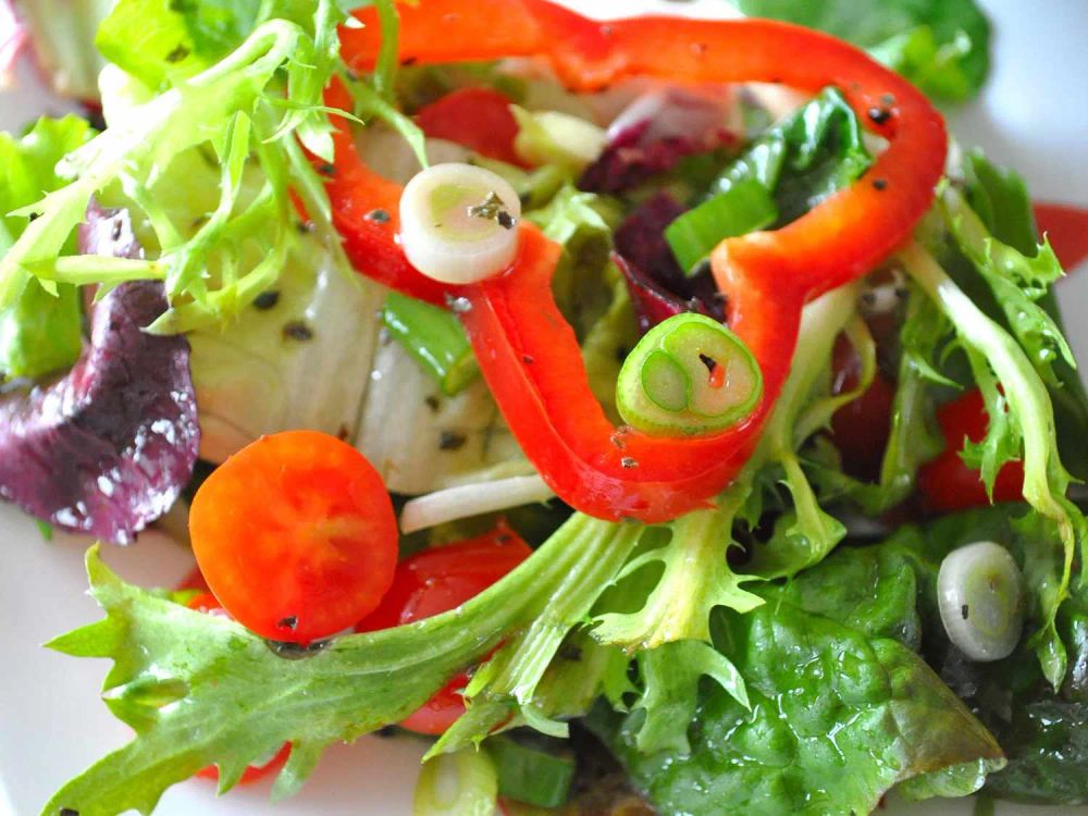 Italian Leafy Green Salad