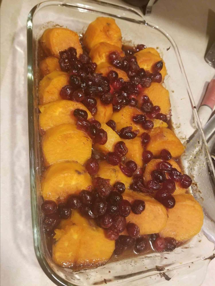 Maple-Baked Sweet Potatoes with Cranberries