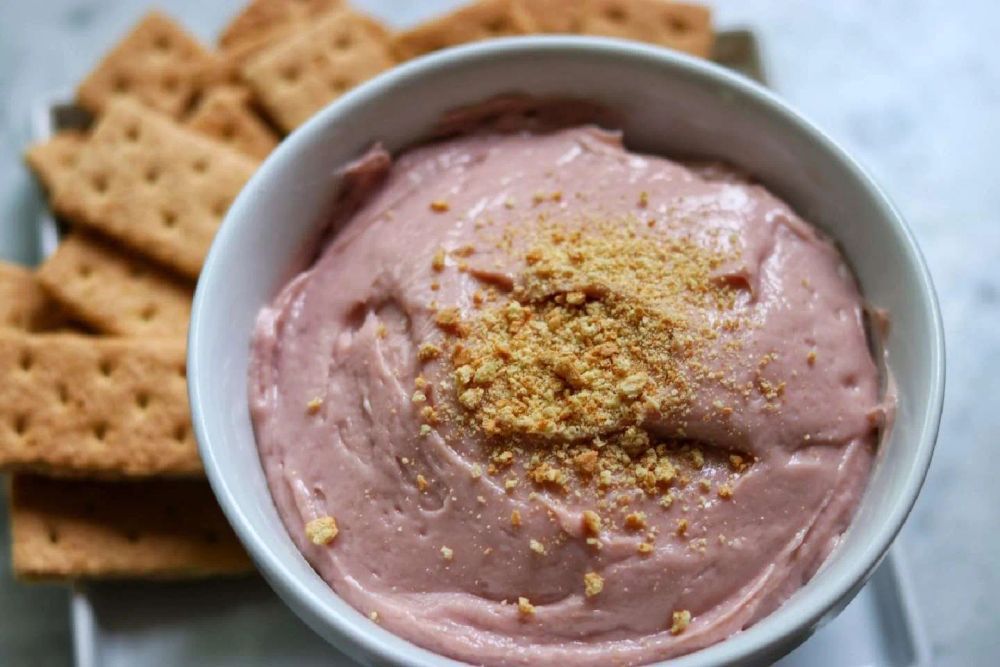 Ruby Chocolate Cheesecake Dip