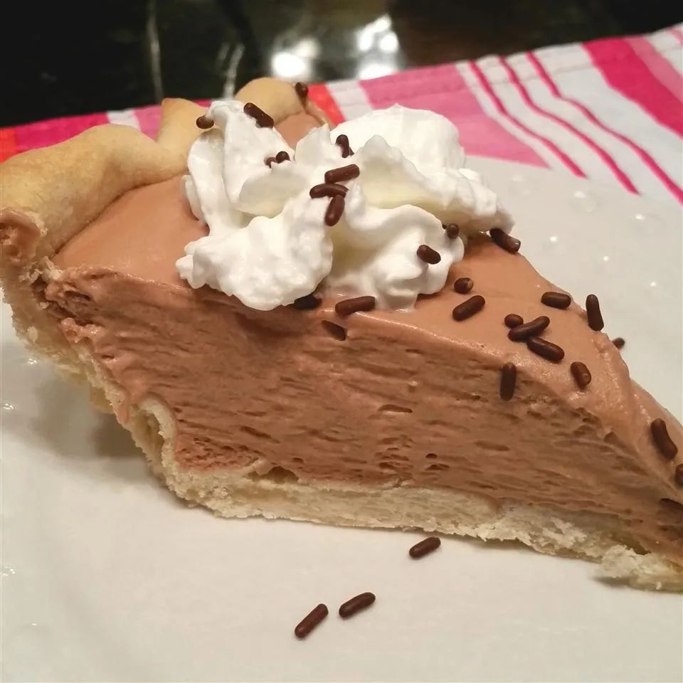 Creamy Chocolate Mousse Pie