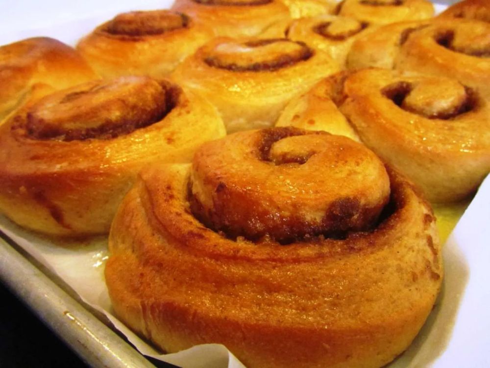 Cinnamon Roll Sticky Buns