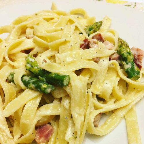 Creamy Ham and Asparagus Fettuccine