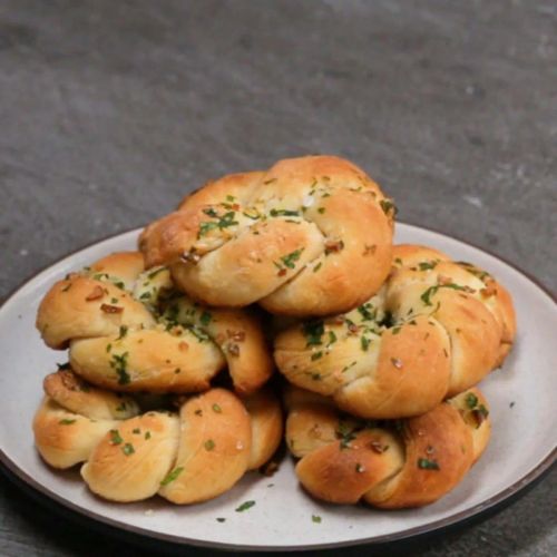 2-Ingredient Dough Garlic Knots