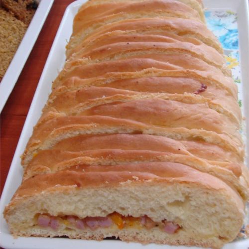 Ham and Cheese Picnic Bread