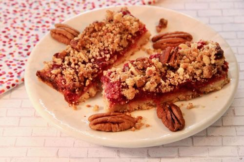 Keto Cranberry Streusel Bars