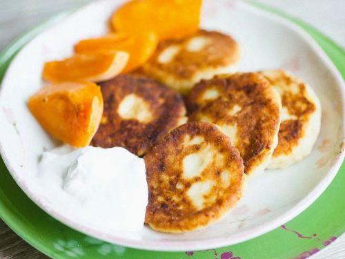 Russian Cheese Pancakes (Syrniki)