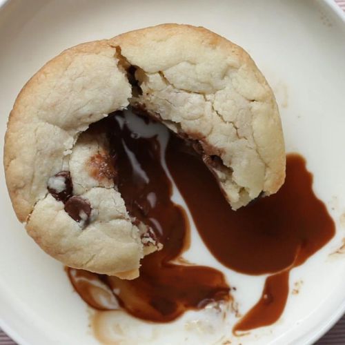 Chocolate Chip Lava Cookies