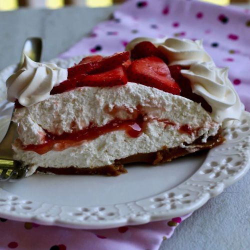 Double Layer No Bake Strawberry Cheesecake