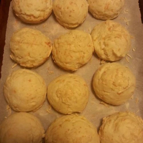 Chipas (Argentinean Cheese Bread)