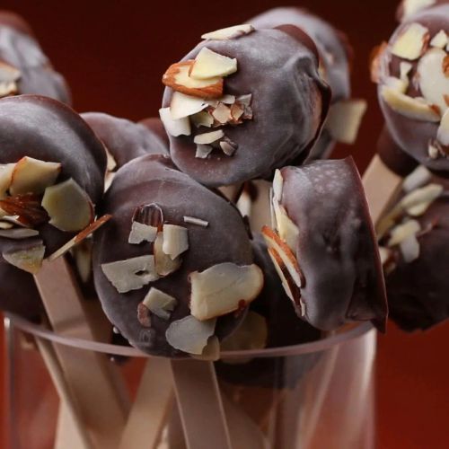 Chocolate Banana Lollipops