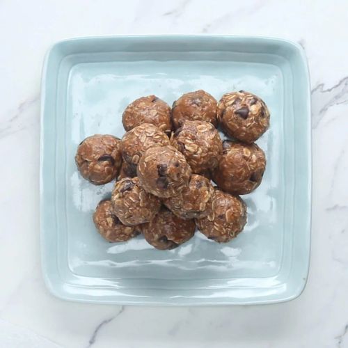 Chocolate Chip Granola Bites