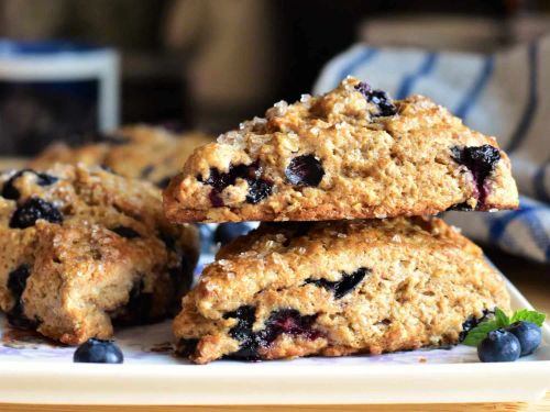 Whole Wheat Scones with Oatmeal and Blueberries